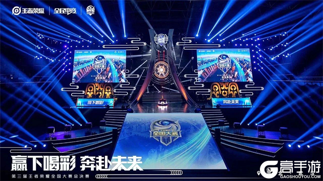 JDG Club 发送新年祝福：金蛇带来祝福，家庭和谐，繁荣富强，财富滚滚而来！