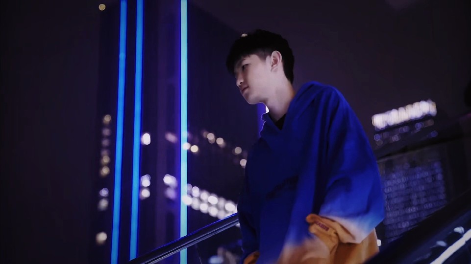 iG选手赛后返图：YSKM眼里无光 全队表情严肃