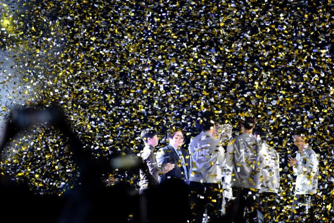 隐蔽骗术：揭秘“情绪操盘手”的角色分工。（隐秘套路：剖析情绪操盘手的分工机制）