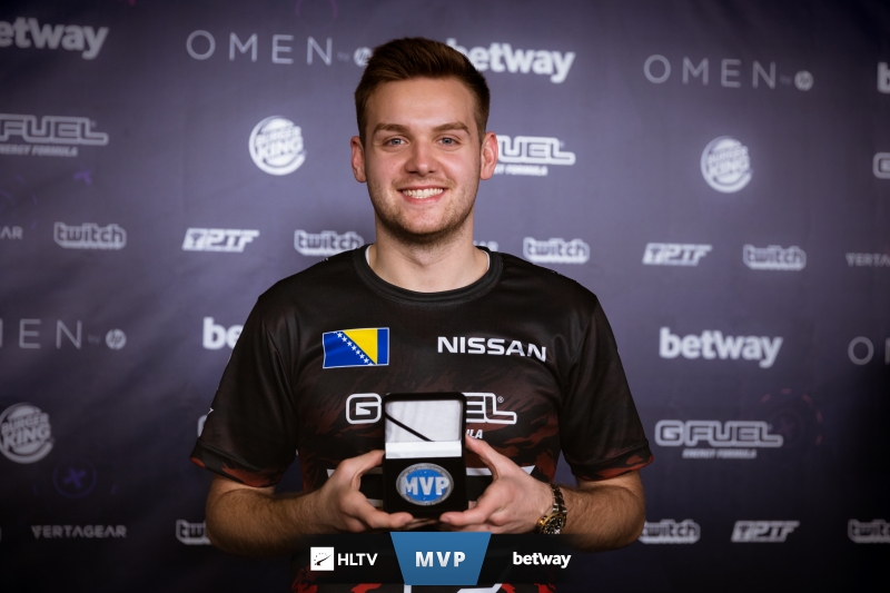 JD Gaming 俱乐部官方：前 Bilibili Gaming 打野 Xun 加入球队成为首发选手！